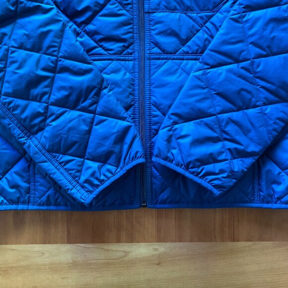 Patagonia Women's Diamond Quilted Bomber Hoody - Picture 3 of 4
